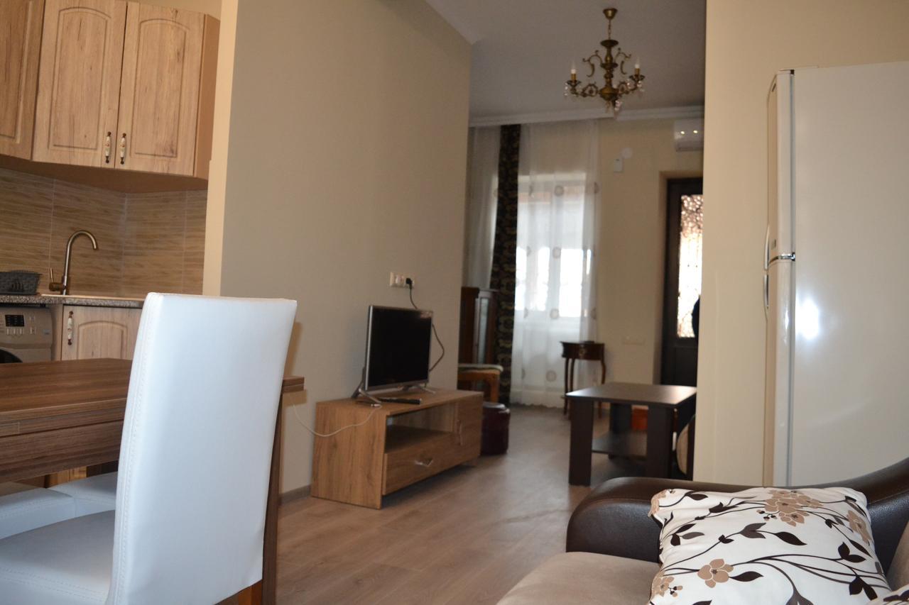 Old Batumi Appartement Buitenkant foto